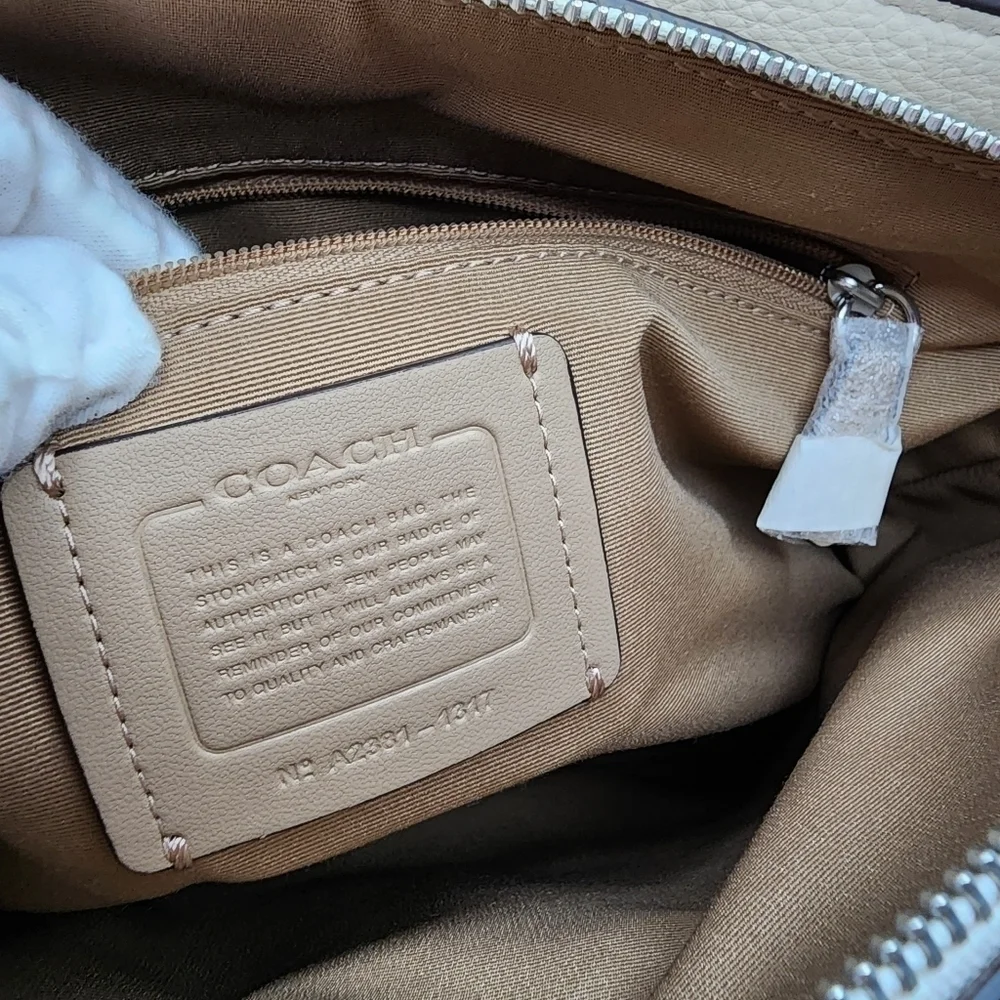 Authentic COACH Remi Satchel - Picture 15 of 16
